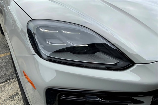 New 2026 Porsche Cayenne Coupe image 18