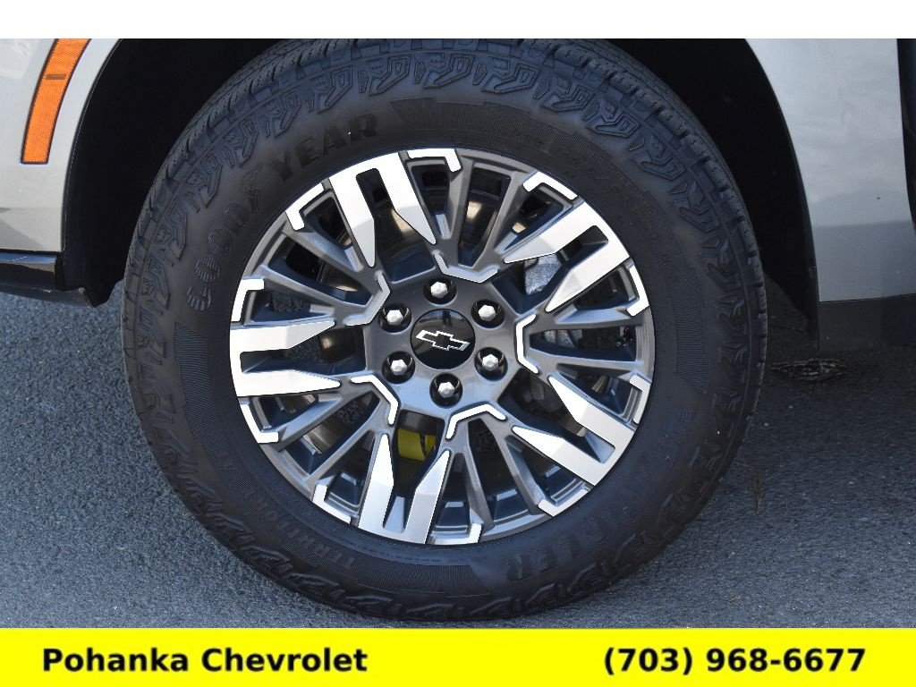 Used 2025 Chevrolet Tahoe Z71 AWD/4WD image 31
