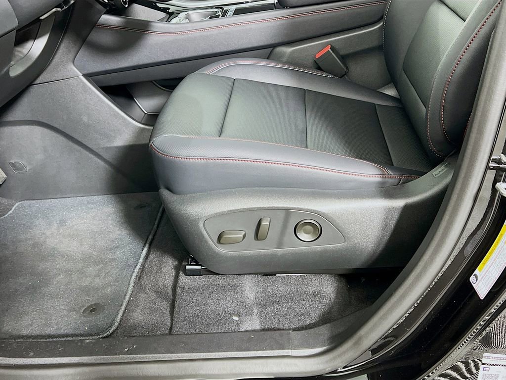 New 2026 Chevrolet Traverse Z71 w/ Enhanced Driving Package AWD/4WD image 19