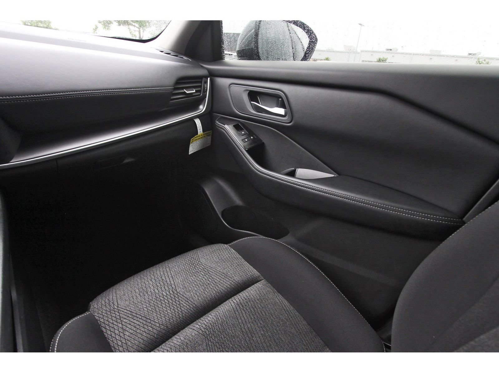 Certified 2026 Nissan Rogue SV FWD image 13