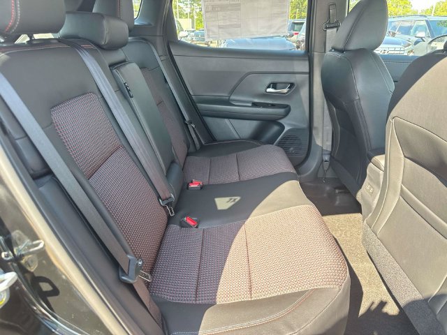 New 2027 Nissan Kicks SR FWD image 12