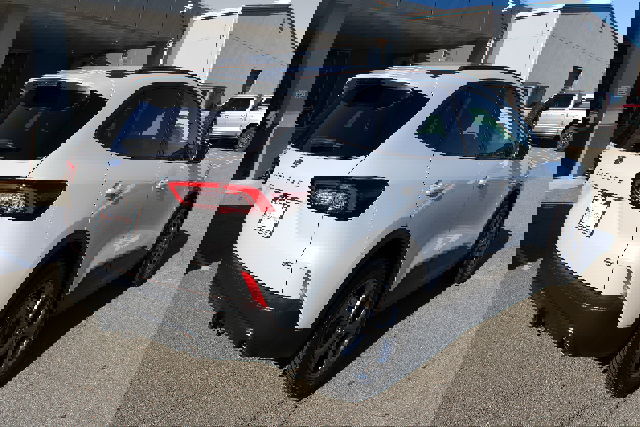 Used 2025 Ford Escape ST-Line Elite w/ Class II Trailer Tow Package image 3