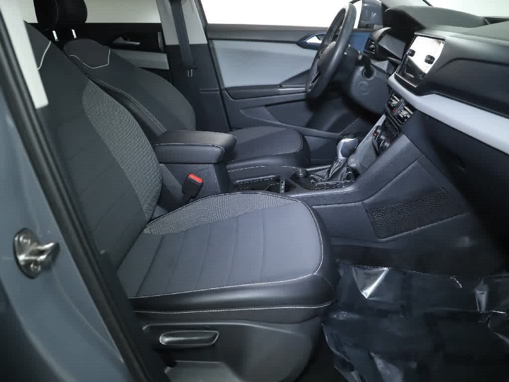 Certified 2023 Volkswagen Taos SE w/ Panoramic Sunroof Package AWD/4WD image 35