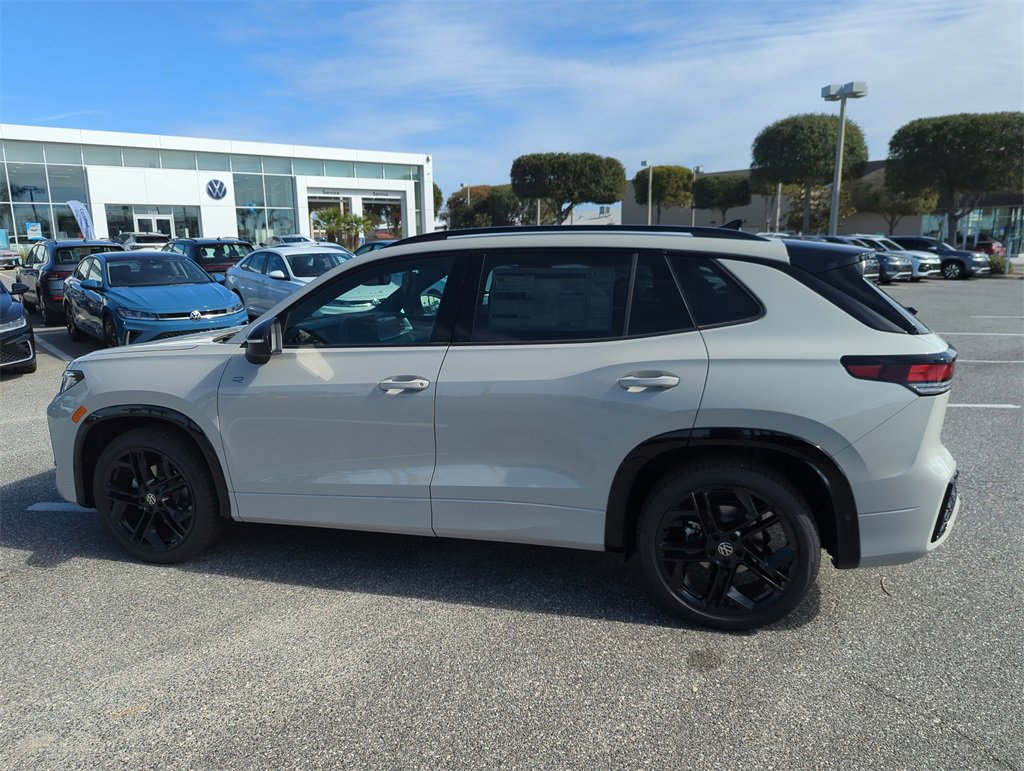 New 2026 Volkswagen Tiguan SE R-Line image 10