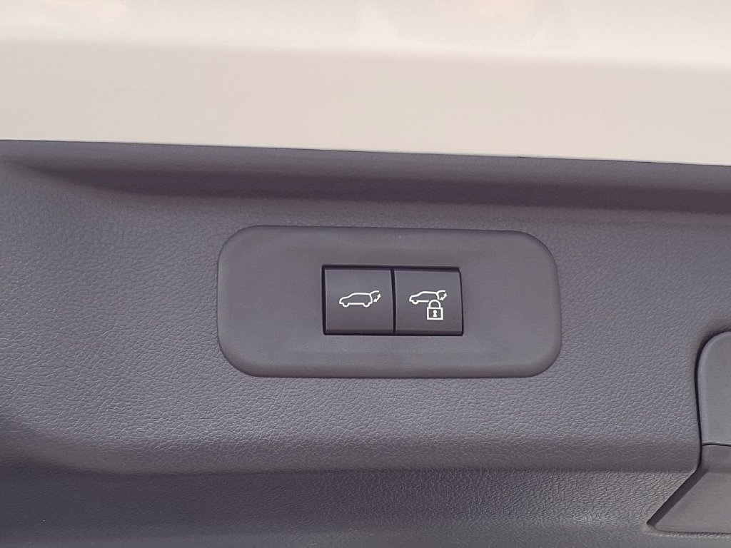 Used 2026 Toyota Grand Highlander AWD Hybrid image 23
