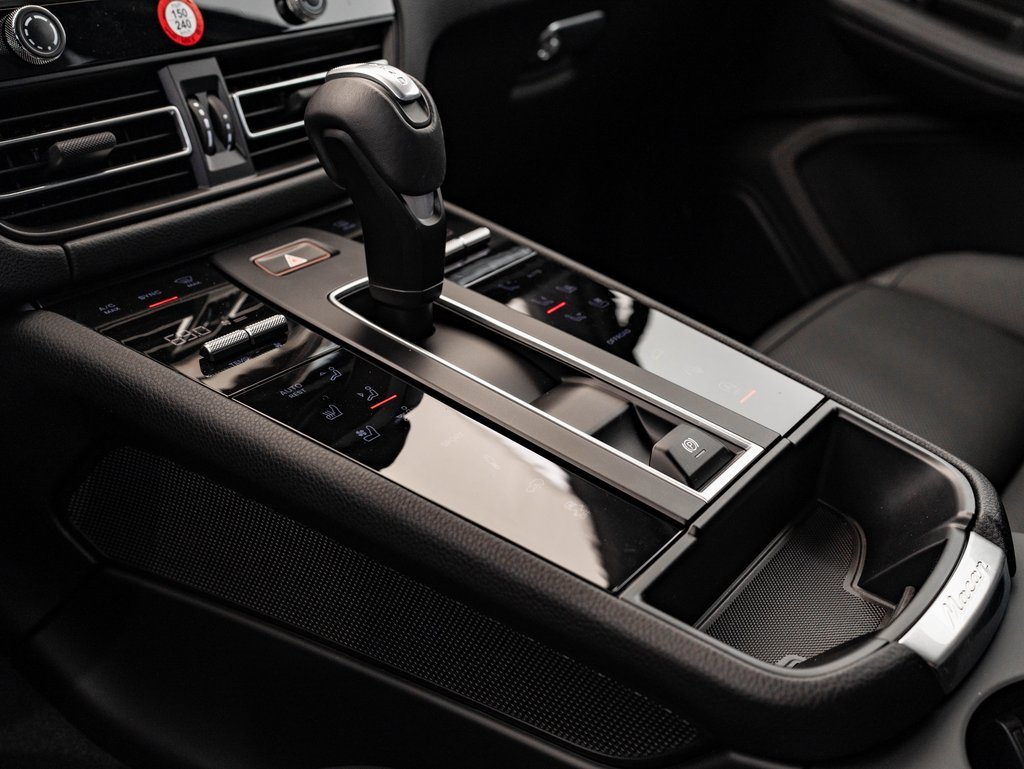 Certified 2024 Porsche Macan S image 37