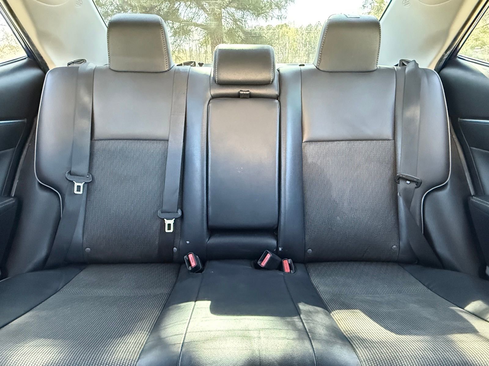Used 2015 Toyota Corolla S image 38