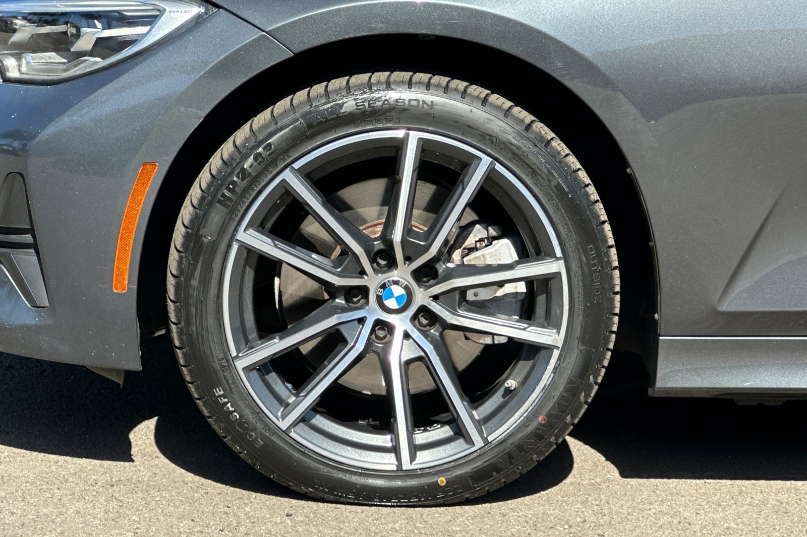 Used 2022 BMW 330i xDrive Sedan w/ Driving Assistance Package AWD/4WD image 26