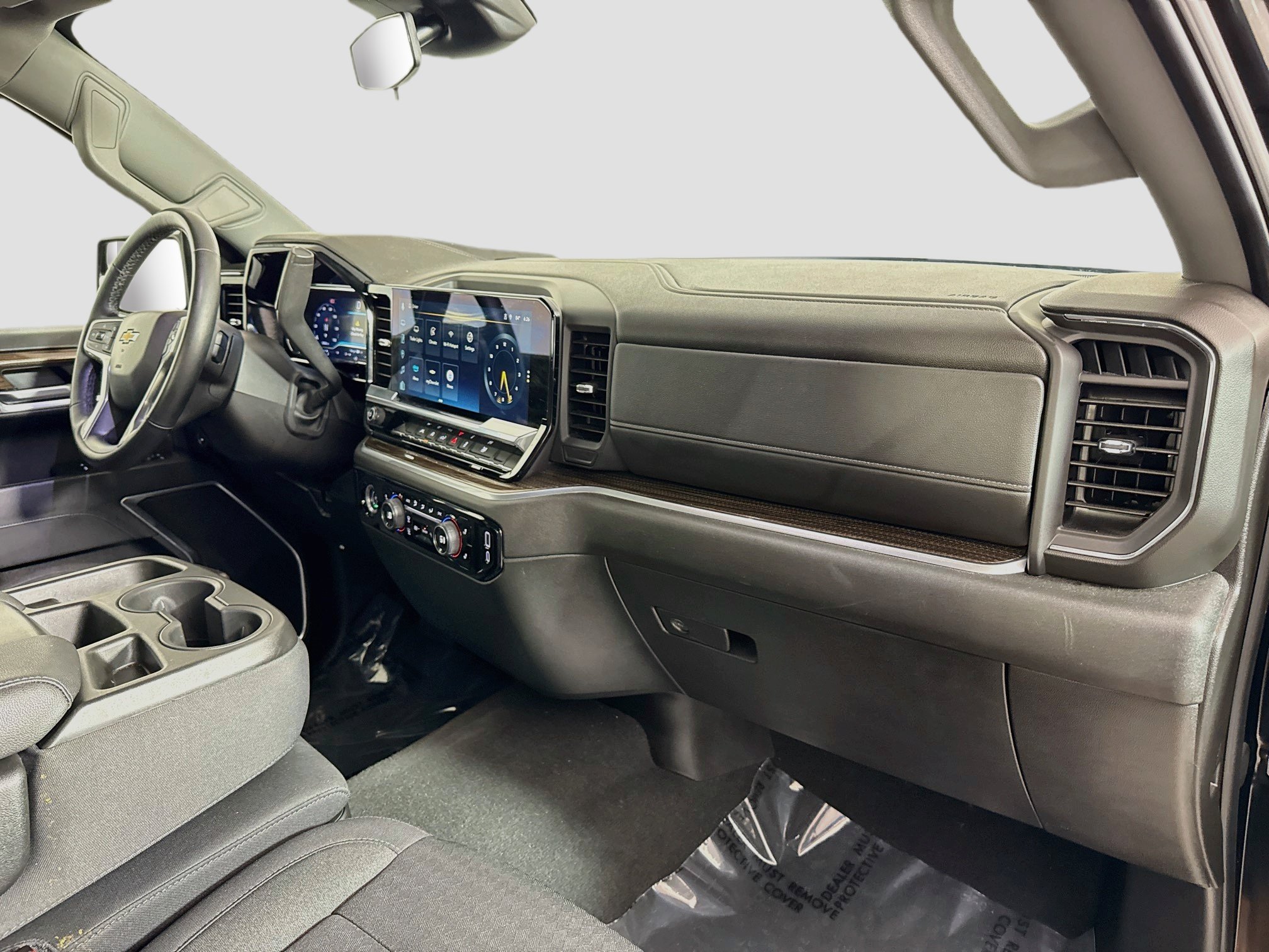 Used 2024 Chevrolet Silverado 1500 LT AWD/4WD image 30