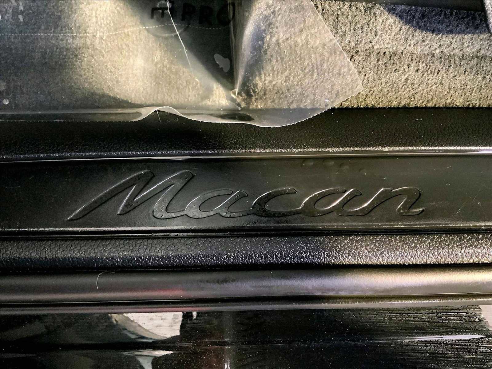 Certified 2023 Porsche Macan image 19