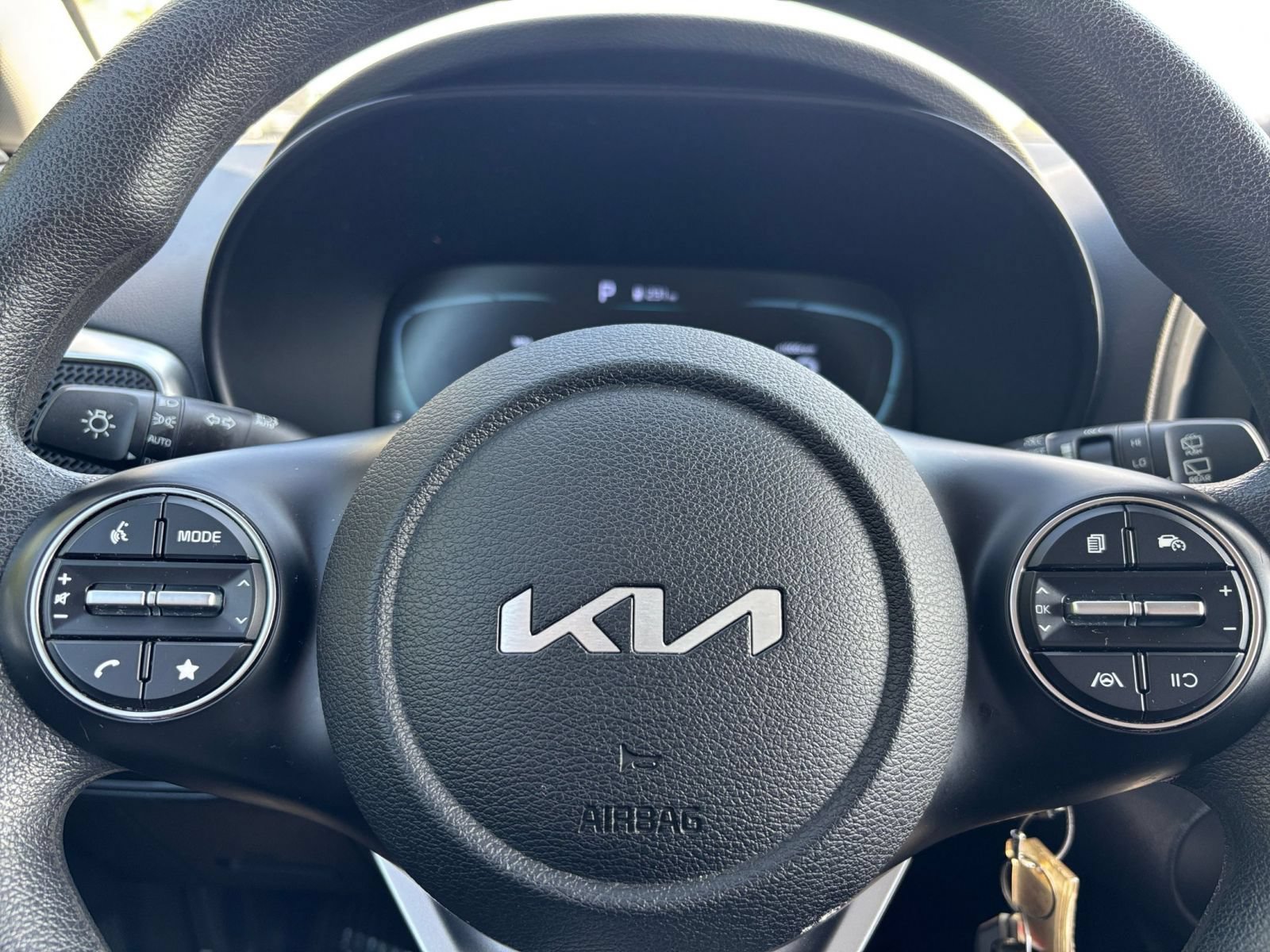 Used 2025 Kia Soul LX w/ LX Technology Package FWD image 21