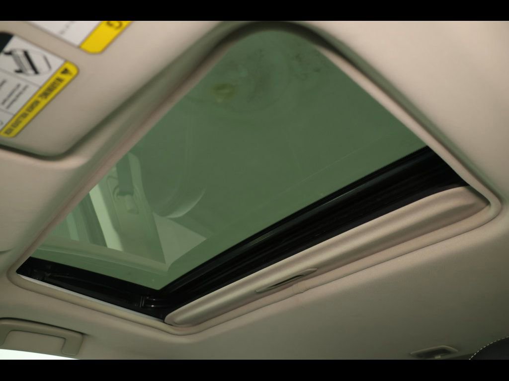 Used 2016 Mitsubishi Outlander SEL AWD/4WD image 25