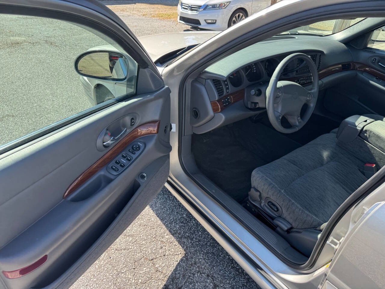 Used 2005 Buick Le Sabre Custom FWD image 12