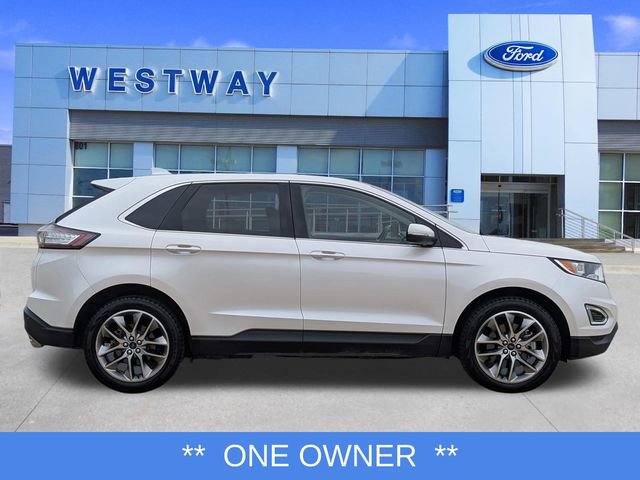 Used 2018 Ford Edge Titanium w/ Equipment Group 301A FWD image 2