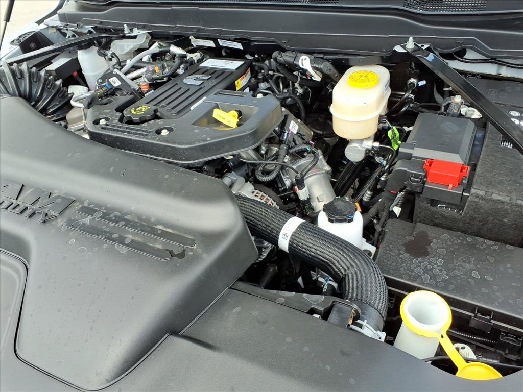 New 2026 RAM 2500 Laramie AWD/4WD image 13