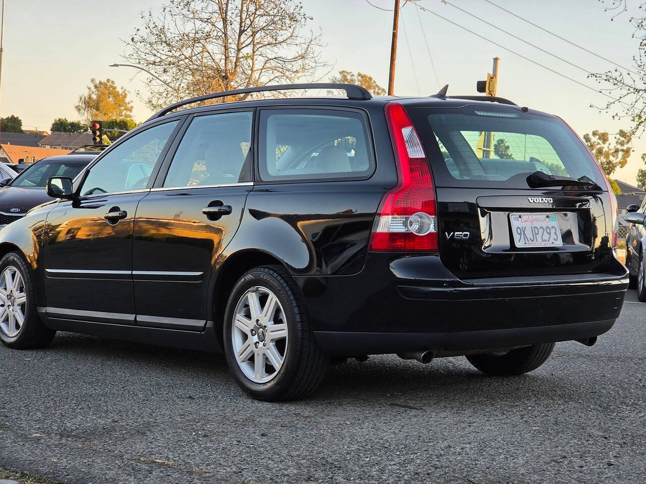 Used 2005 Volvo V50 T5 FWD image 12