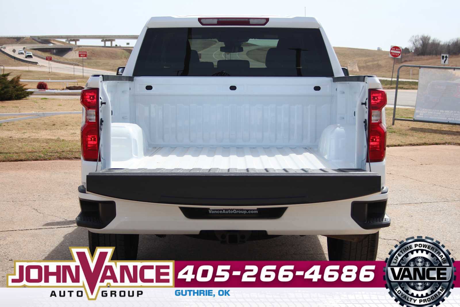 Used 2022 Chevrolet Silverado 1500 Custom image 9