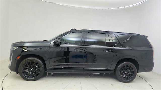 Used 2023 Cadillac Escalade ESV Sport Platinum w/ LPO, ONYX Package image 10