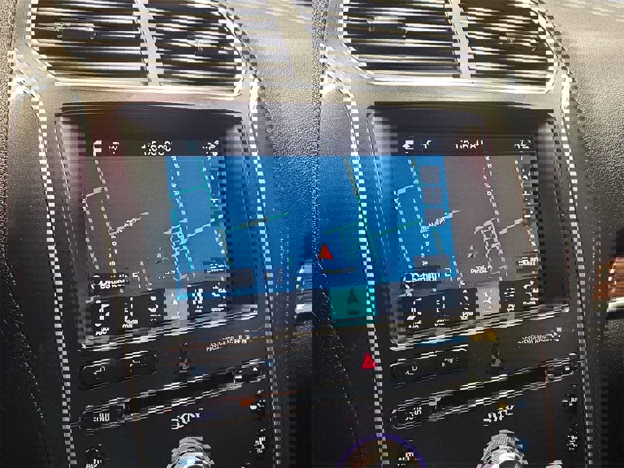 Used 2018 Ford Explorer Limited image 23