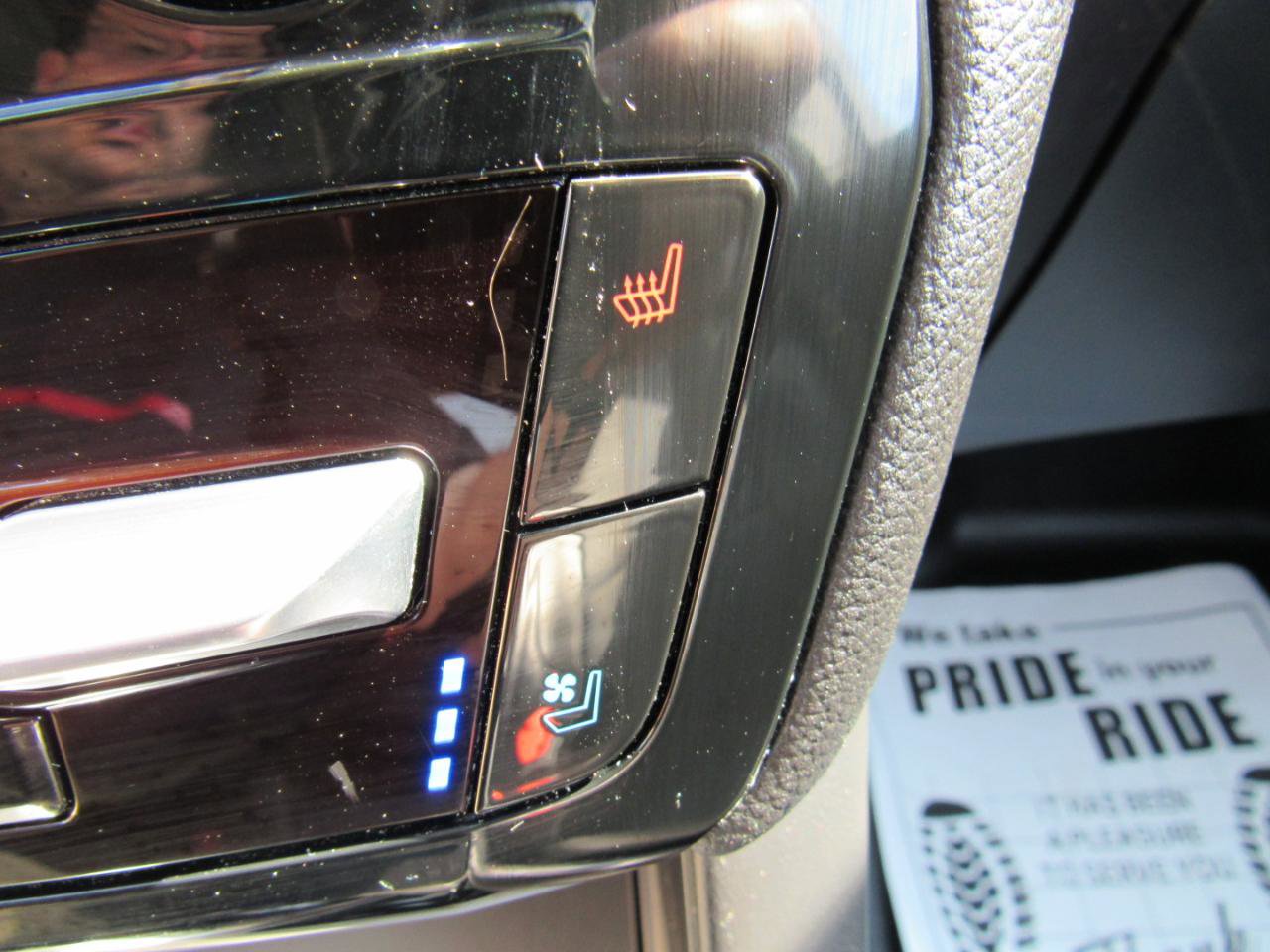 Used 2022 Ford Explorer Limited w/ Equipment Group 301A image 20