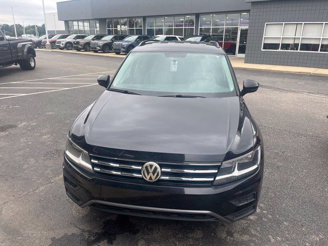 Used 2019 Volkswagen Tiguan S w/ Driver Assistance Package FWD image 4