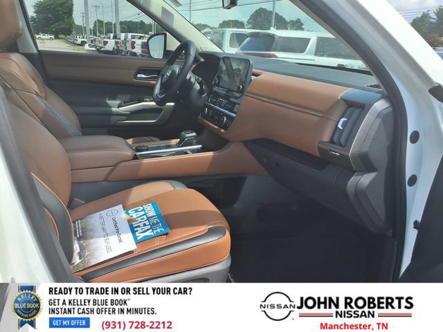 Used 2024 Nissan Pathfinder Platinum w/ Cargo Package AWD/4WD image 20