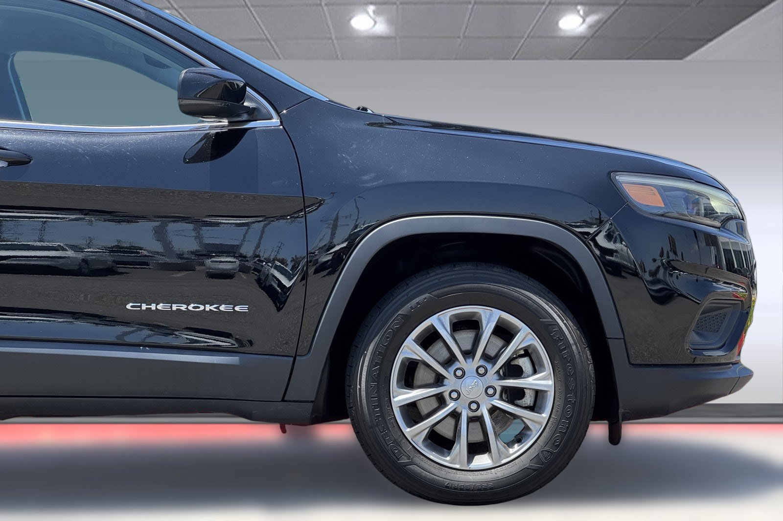 Used 2021 Jeep Cherokee Latitude Lux AWD/4WD image 24