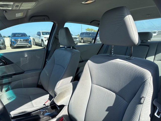 Used 2016 Honda Accord LX image 13
