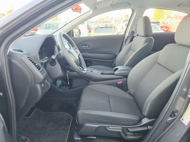 Used 2019 Honda HR-V LX image 8