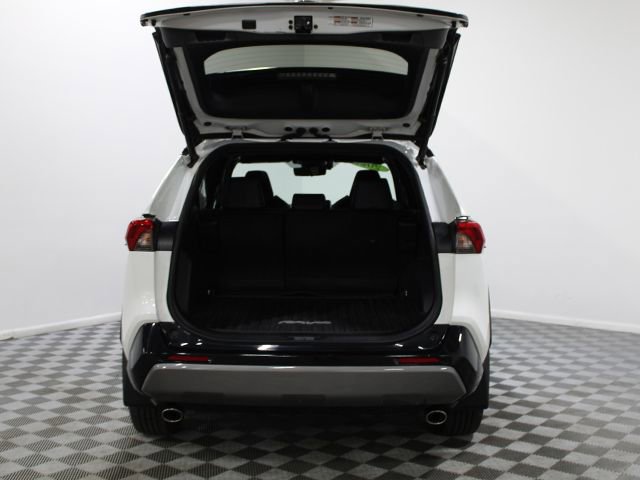 Used 2020 Toyota RAV4 XSE w/ XSE Grade Weather Package AWD/4WD image 17