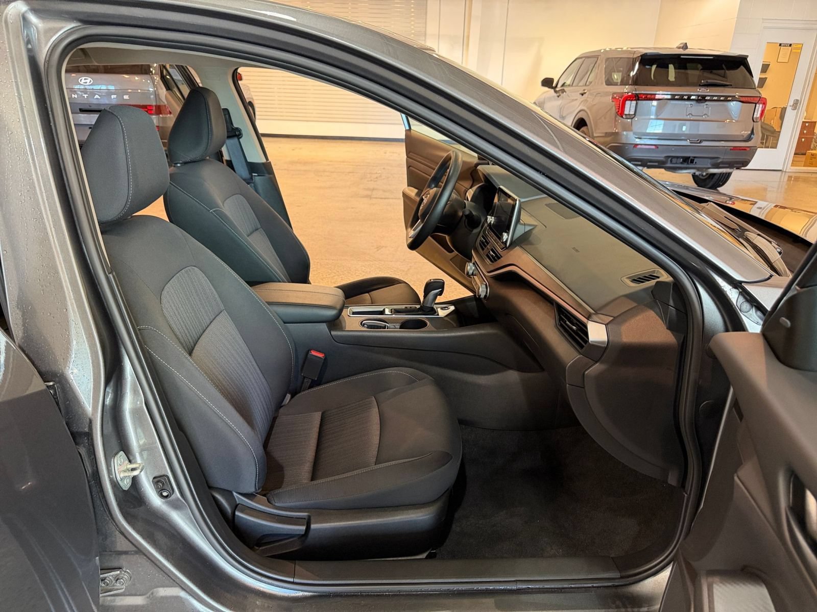 Used 2026 Nissan Altima 2.5 SV FWD image 34