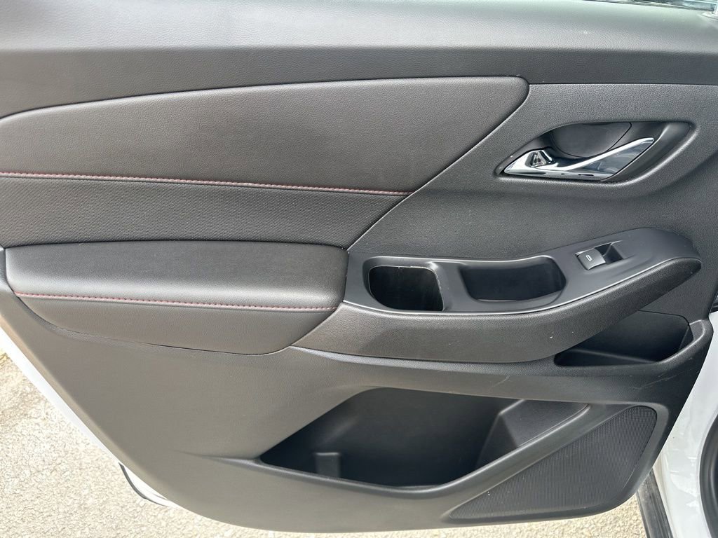 Used 2022 Chevrolet Traverse RS image 22