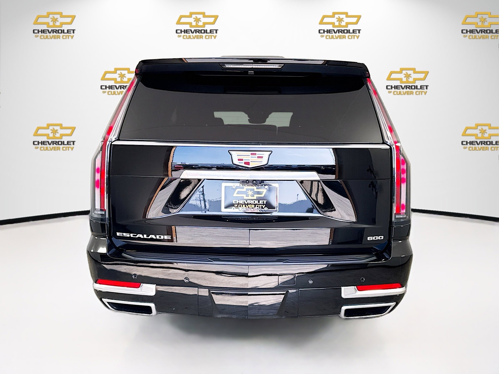 Used 2025 Cadillac Escalade Premium Luxury w/ Touring Package image 6