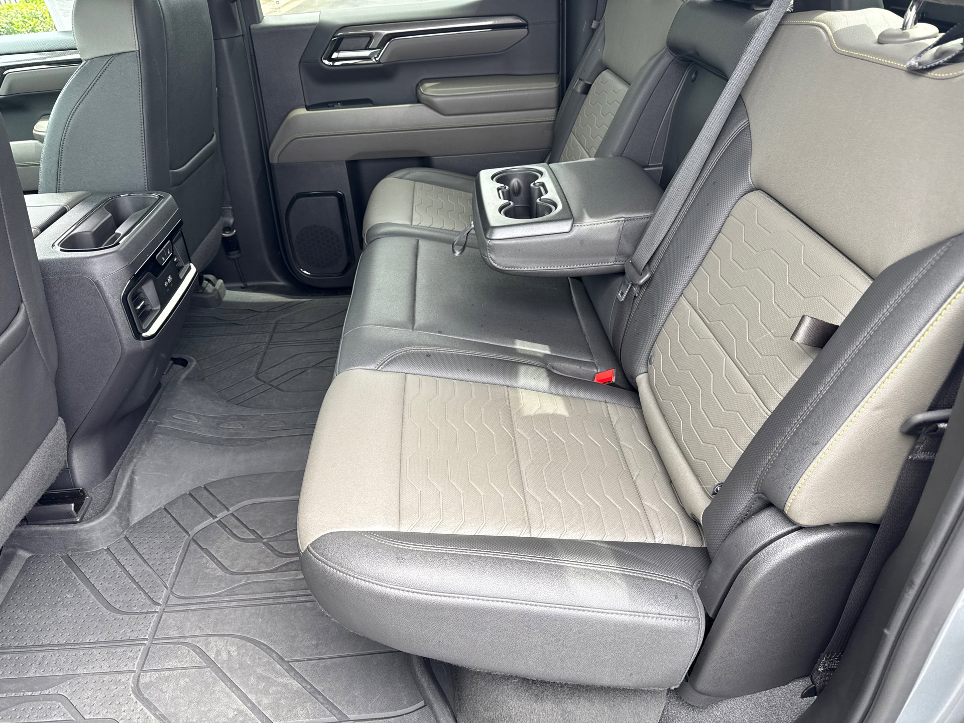 Used 2023 Chevrolet Silverado 1500 ZR2 w/ Technology Package AWD/4WD image 17