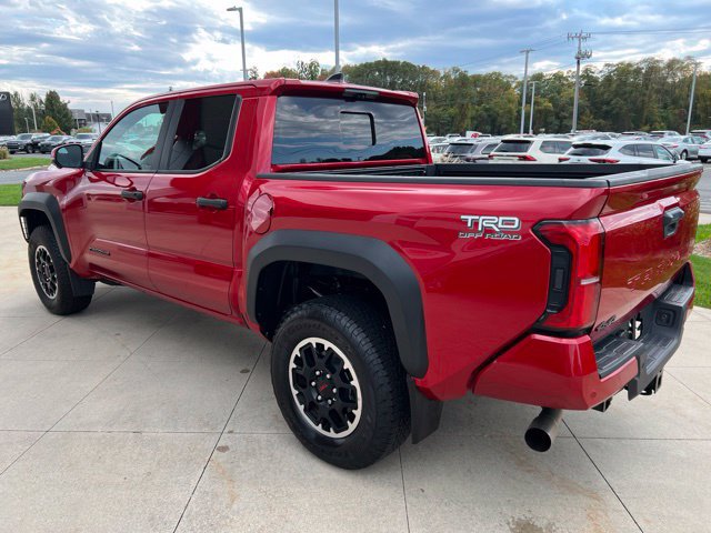 Used 2024 Toyota Tacoma TRD Off-Road w/ TRD Off Road Premium Package AWD/4WD image 6