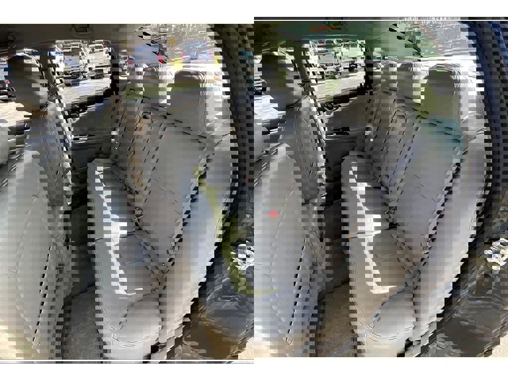 Used 2010 Chevrolet Impala LT w/ Luxury Edition Package image 27