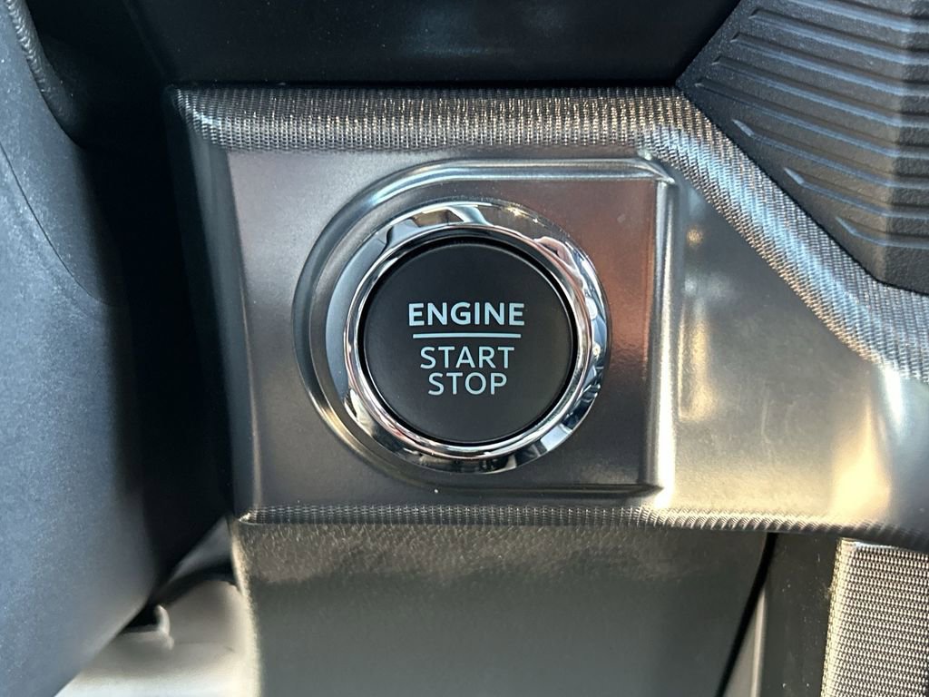 Used 2025 Ford F150 Platinum w/ Equipment Group 702A High image 17