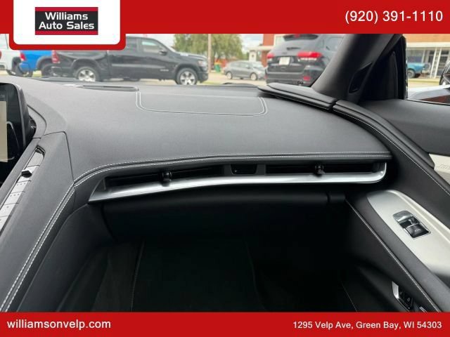 Used 2024 Chevrolet Corvette Stingray Preferred Conv w/ Z51 Performance Package RWD image 25