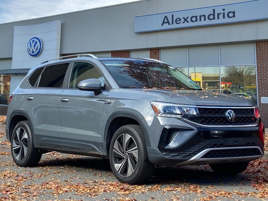 Certified 2023 Volkswagen Taos SE w/ Panoramic Sunroof Package image 1