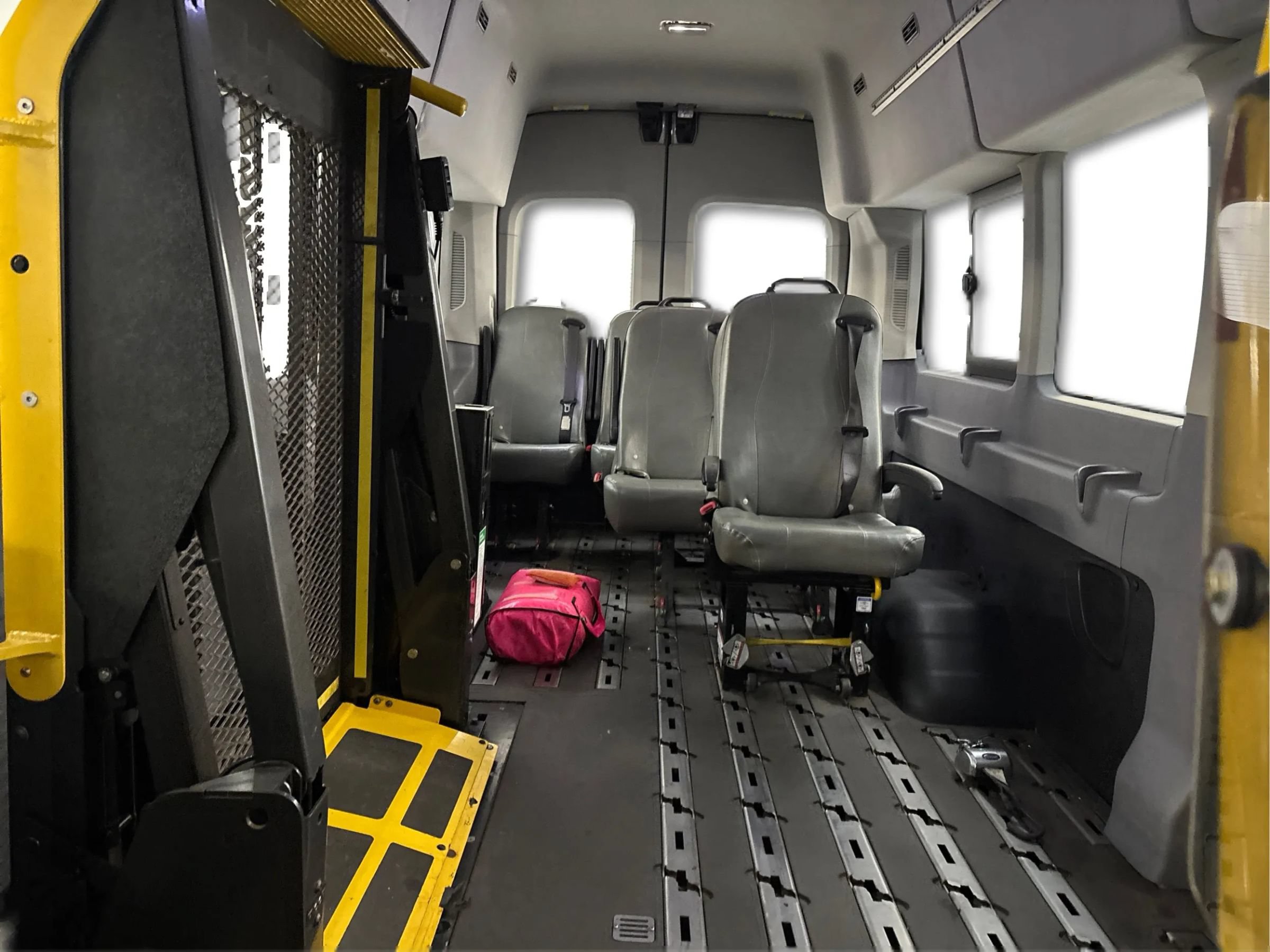 Used 2019 Ford Transit 350 XL RWD image 38