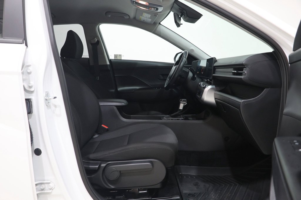 Used 2025 Hyundai Kona SEL FWD image 33