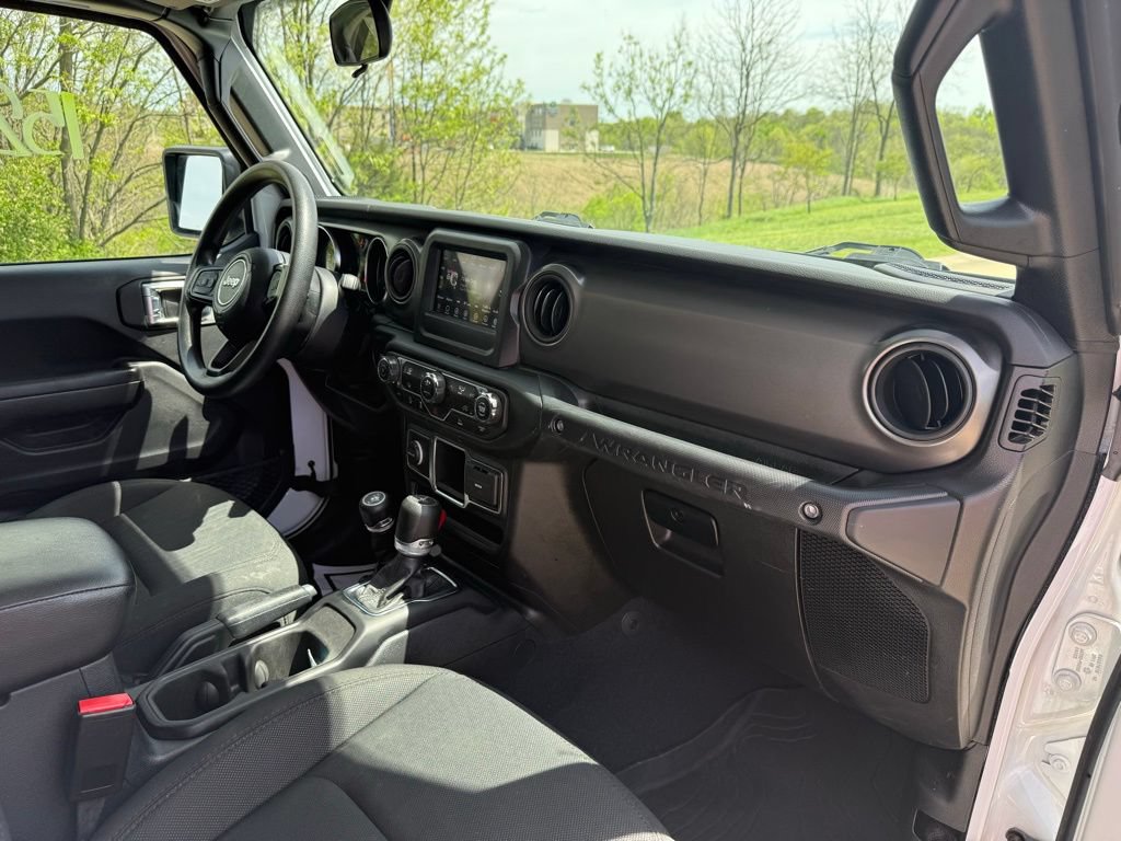 Used 2023 Jeep Wrangler Unlimited Sport AWD/4WD image 22