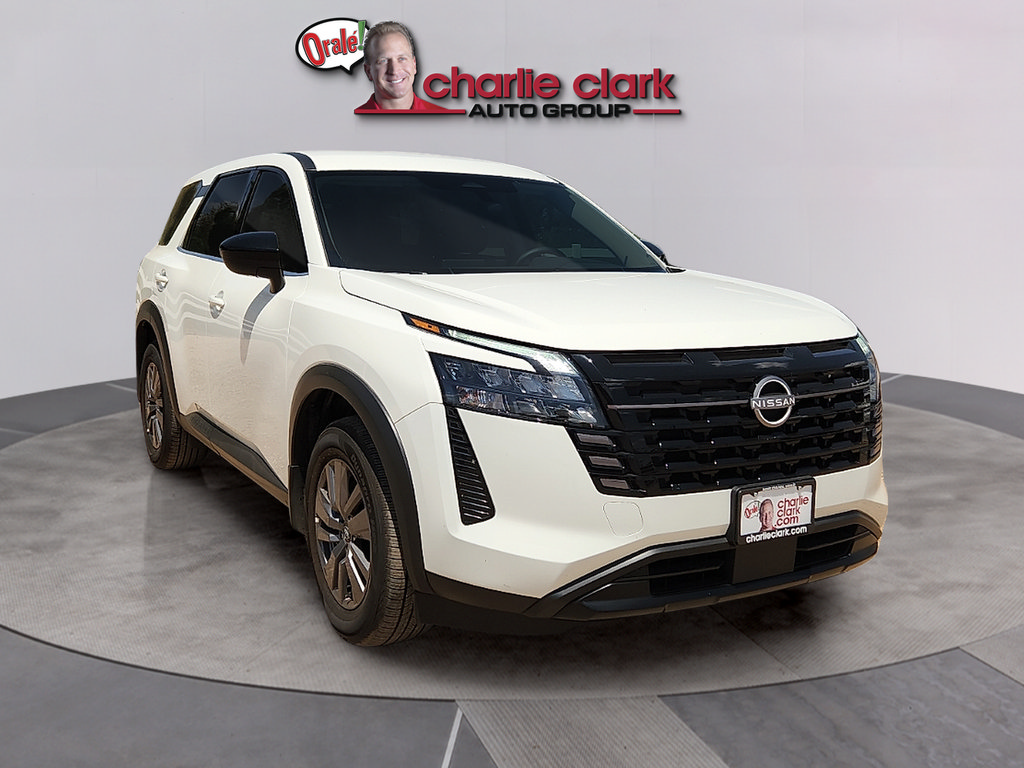 Used 2026 Nissan Pathfinder S FWD image 7