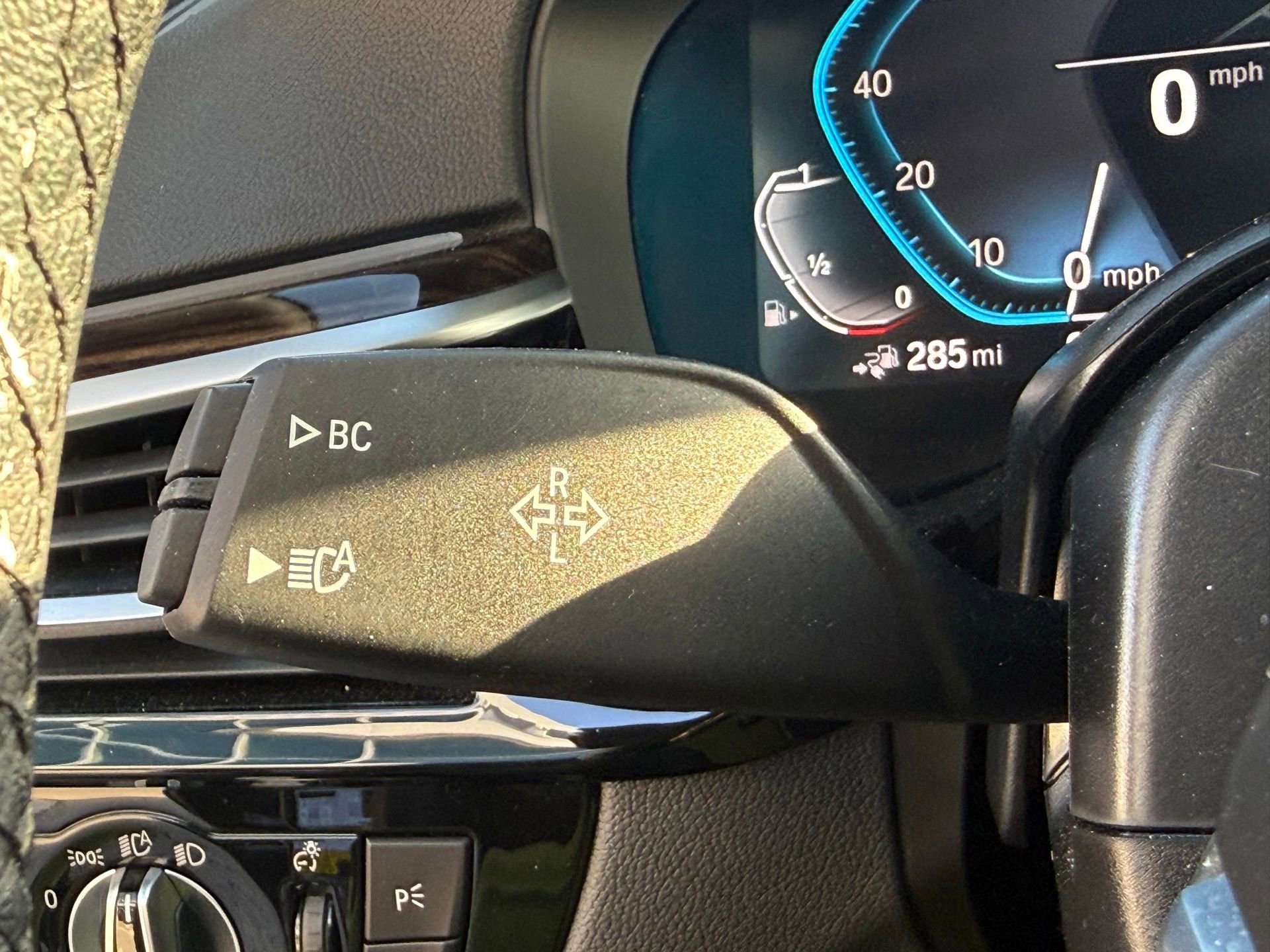 Used 2023 BMW 530e xDrive w/ Premium Package image 35