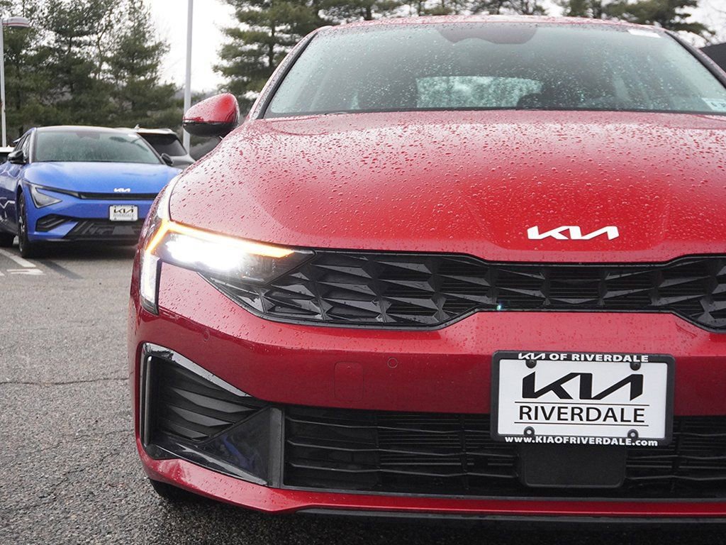 Used 2025 Kia K5 LXS image 12