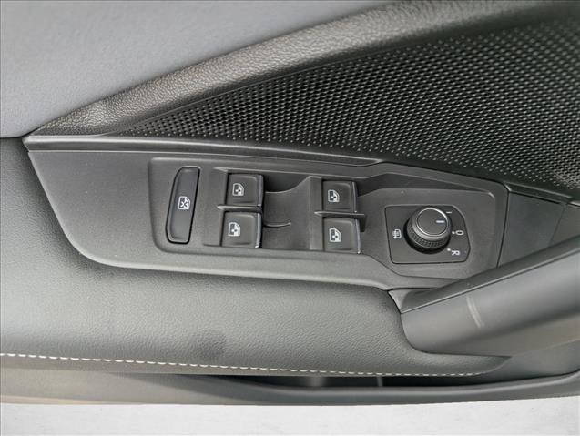 New 2026 Volkswagen Tiguan SE R-Line FWD image 10