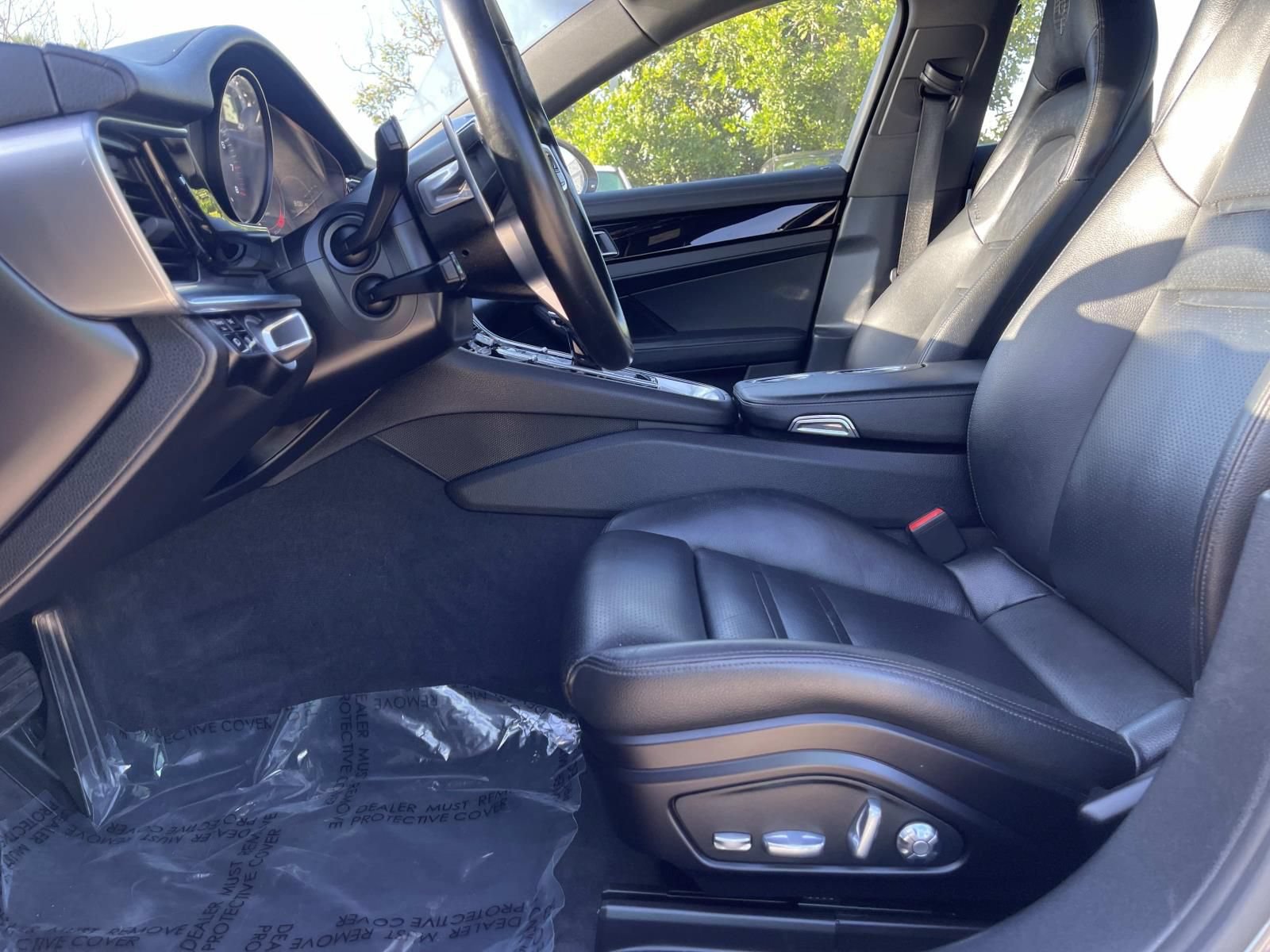 Used 2018 Porsche Panamera 4 AWD/4WD image 15