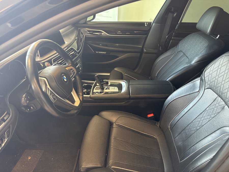Used 2016 BMW 750i xDrive AWD/4WD image 13