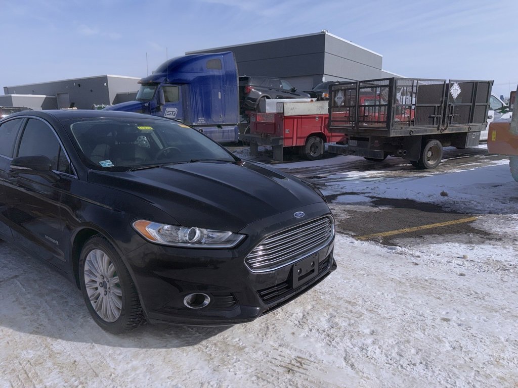 Used 2015 Ford Fusion SE w/ Equipment Group 502A image 3
