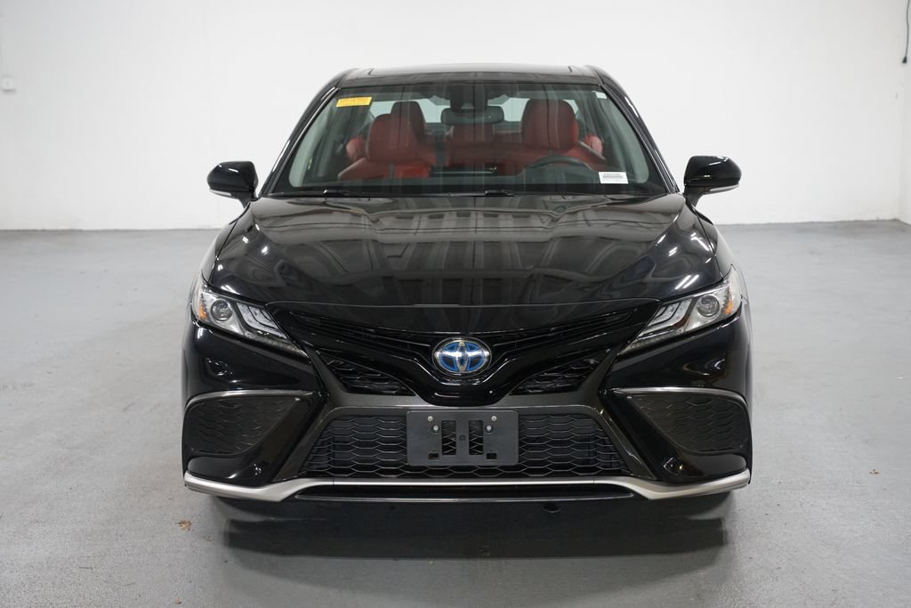 Certified 2022 Toyota Camry XSE FWD image 2